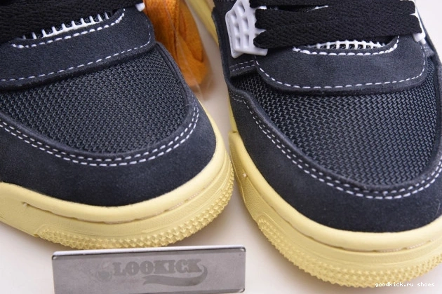 4 NOIR AIR DC9533-001 RETRO OFF UNION JORDAN 0725
